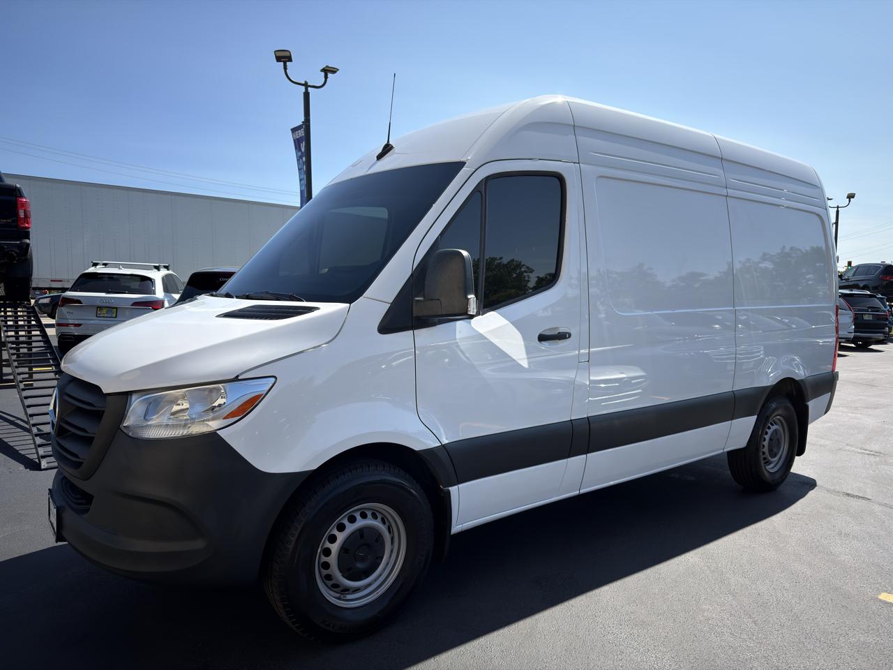 mercedes-benz sprinter cargo van 2024 W1Y4KBHY5RT186255 image mercedes-benz sprinter cargo van 2024 W1Y4KBHY5RT186255 image